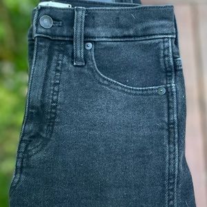 High-Rise Skinny - 25 Petite